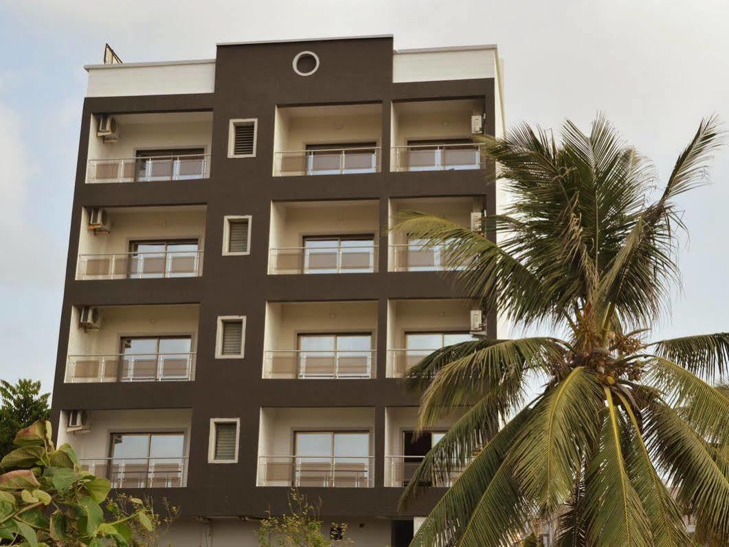 Hotel Rudra Plaza Dwārka Bagian luar foto